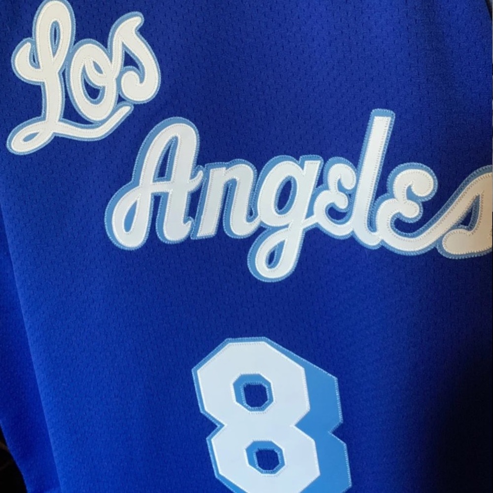 Kobe Bryant jersey - Picture 3 of 5